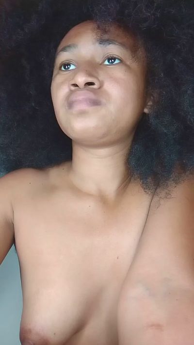 Anita28 live cam on Cam4