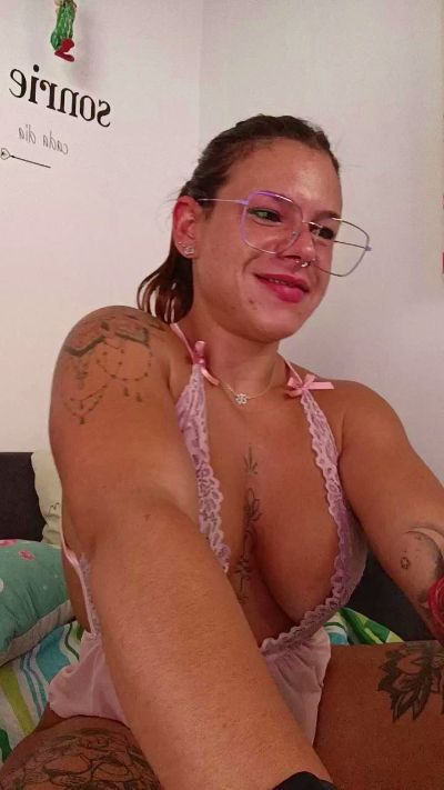 Anita639 live cam on Cam4