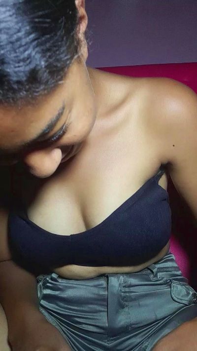 Anjara01 live cam on Cam4