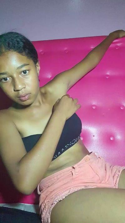 Anjara01 live cam on Cam4