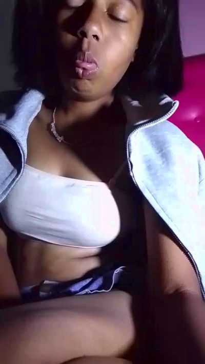 Anjara01 live cam on Cam4