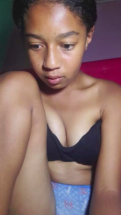 Anjara01 live cam on Cam4