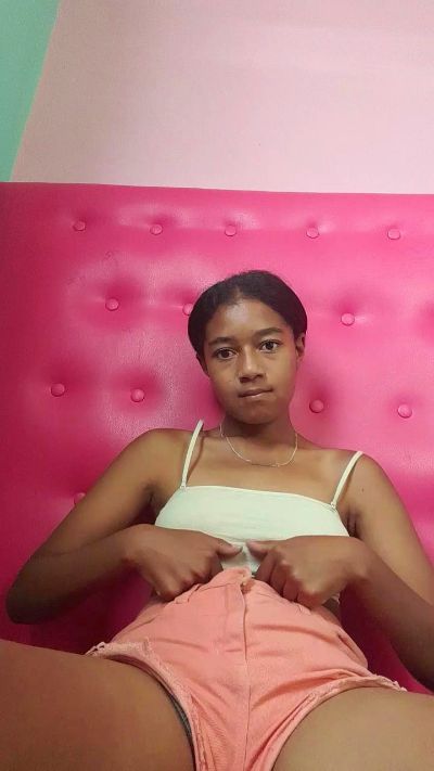 Anjara01 live cam on Cam4
