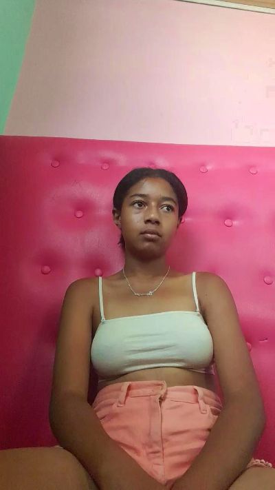 Anjara01 live cam on Cam4