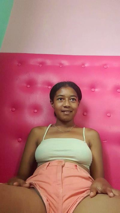 Anjara01 live cam on Cam4