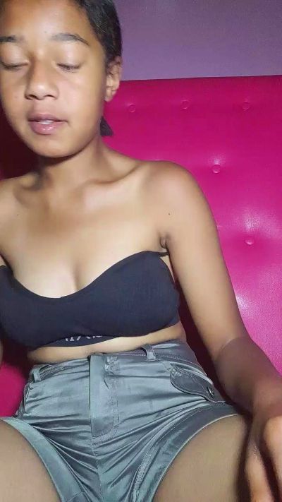 Anjara01 live cam on Cam4