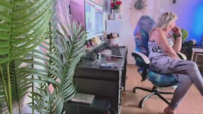 Anjella38 live cam on Cam4