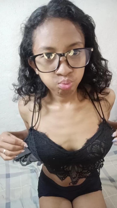 AnjelyG live cam on Cam4