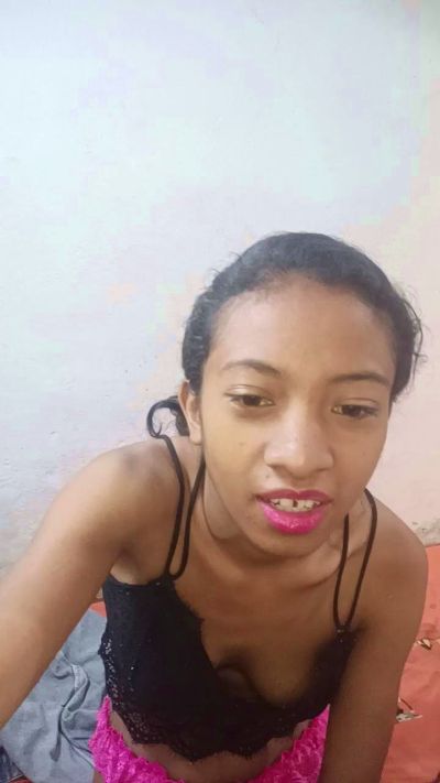 AnjelyG live cam on Cam4