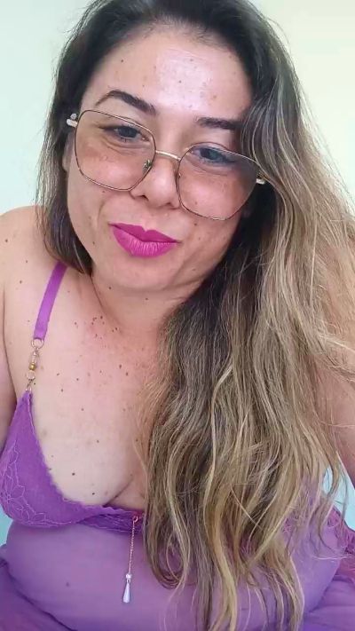 Anjinho_Naynha live cam on Cam4
