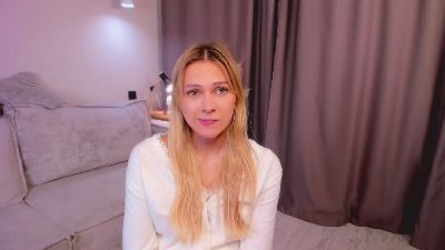 AnnaSwendon live cam on Cam4