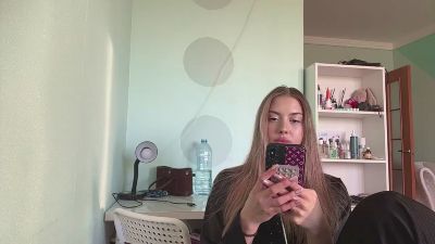 AnnabellRessel live cam on Cam4