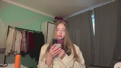 AnnabellRessel live cam on Cam4