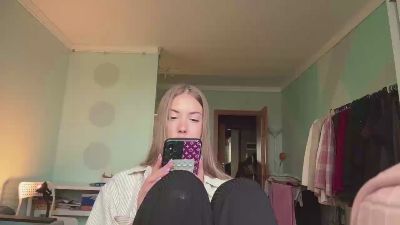AnnabellRessel live cam on Cam4