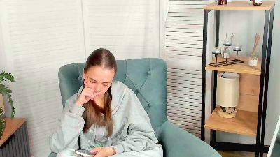 AnnaleeGhamdi live cam on Cam4
