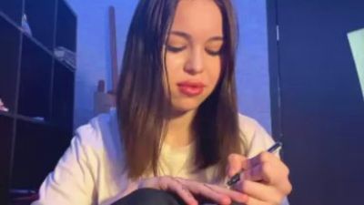 AnnamaeStred live cam on Cam4