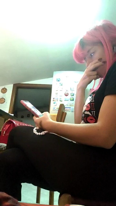 Annarellapika live cam on Cam4