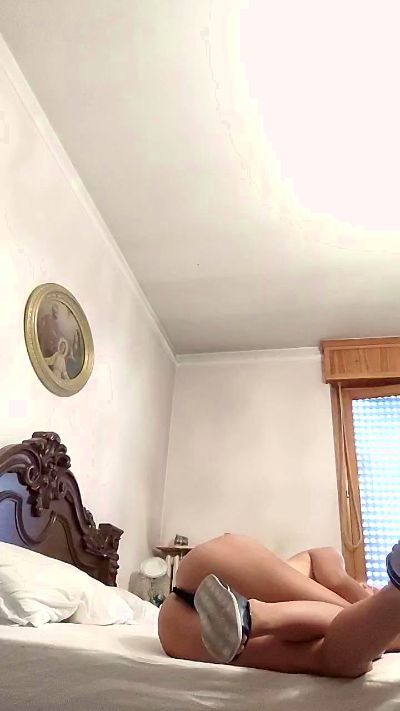 Annarellapika live cam on Cam4