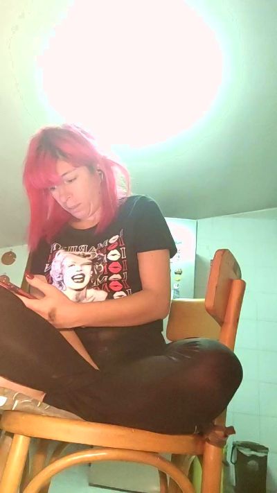 Annarellapika live cam on Cam4