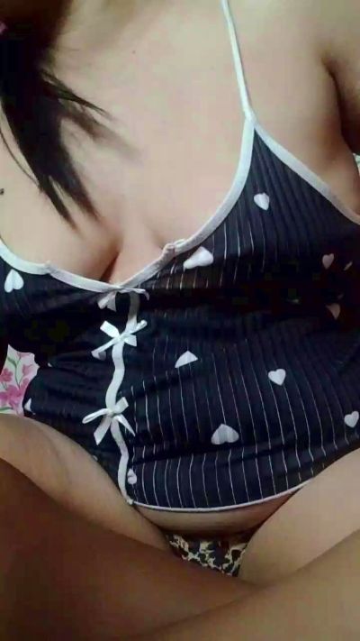 Anndesire01 live cam on Cam4