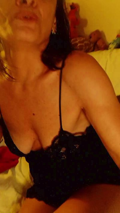 Annette75 live cam on Cam4
