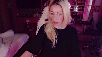 AnnieGOld live cam on Cam4