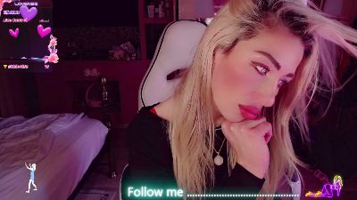 AnnieGOld live cam on Cam4