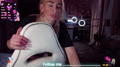AnnieGOld live cam on Cam4
