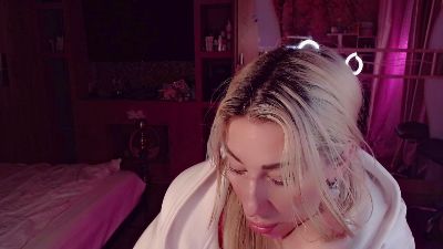 AnnieGOld live cam on Cam4