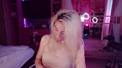 AnnieGOld live cam on Cam4