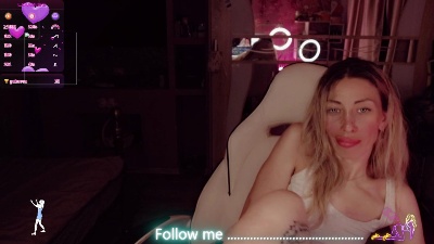 AnnieGOld live cam on Cam4