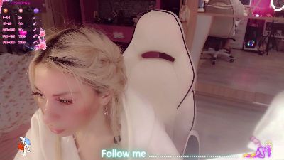 AnnieGOld live cam on Cam4