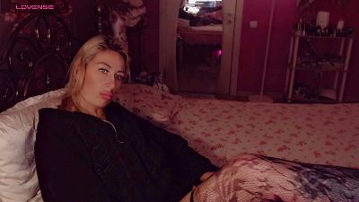 AnnieGOld live cam on Cam4
