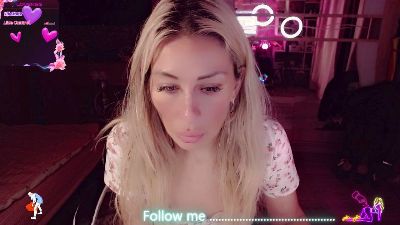 AnnieGOld live cam on Cam4