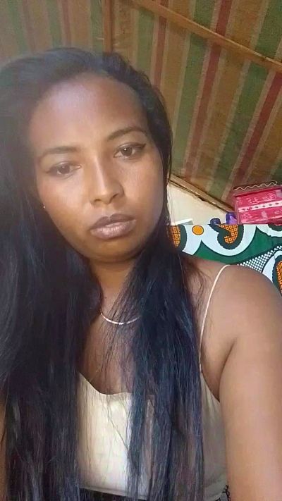 AnnieH live cam on Cam4