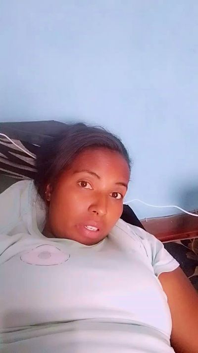 AnnieH live cam on Cam4