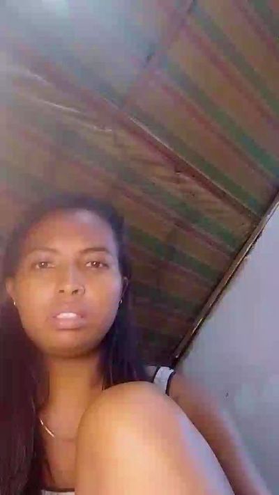 AnnieH live cam on Cam4