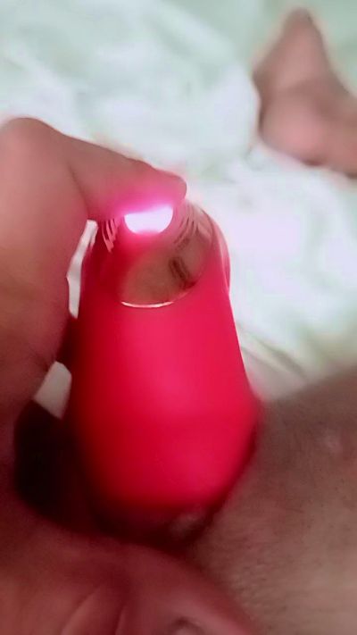 Annieareyou652 live cam on Cam4