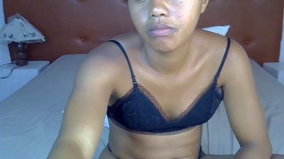 Annycemagik live cam on Cam4