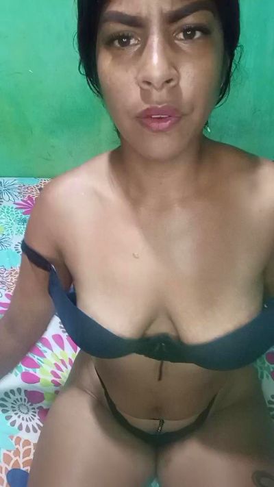 Anthonela_18 live cam on Cam4