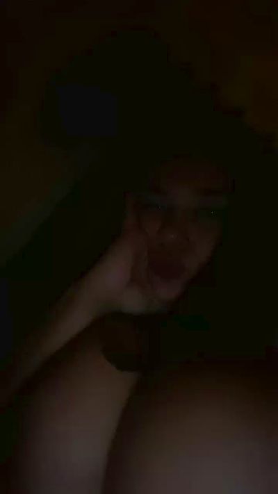 Antobella29 live cam on Cam4