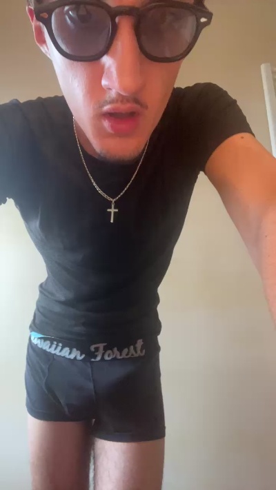 Antoine23 live cam on Cam4