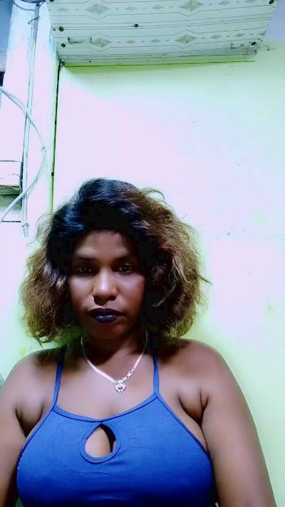 Antoinella34 live cam on Cam4