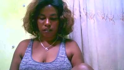 Antoinella34 live cam on Cam4