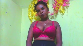 Antoinella34 live cam on Cam4