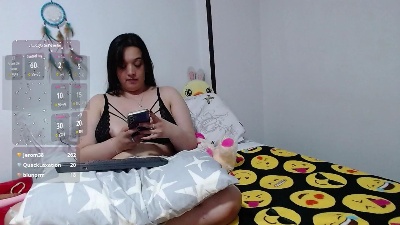 Antonela_col live cam on Cam4