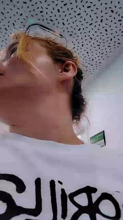 Antonella05 live cam on Cam4