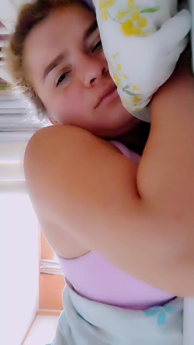 Antonella05 live cam on Cam4