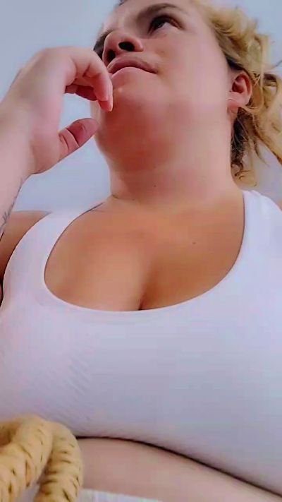 Antonella05 live cam on Cam4