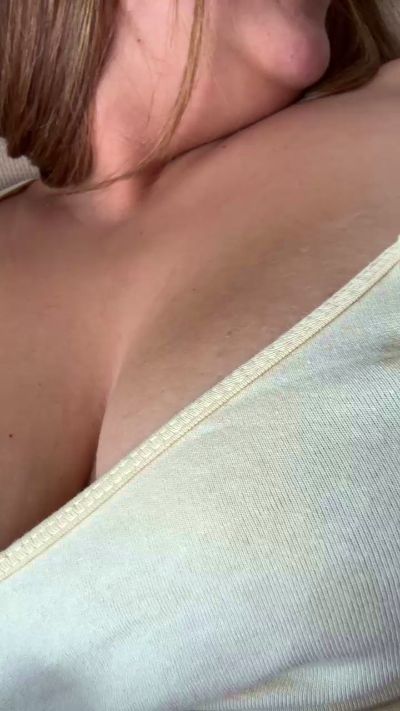 Antonellaes live cam on Cam4